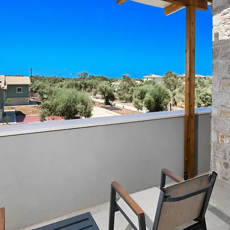 Penelope Halipoma * Lefkáda