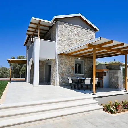 Penelope Halipoma Villa Lefkáda