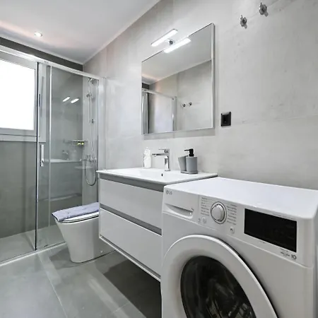 Penelope Halipoma Villa