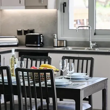 Villa Penelope Halipoma *